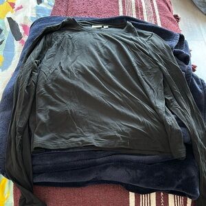 Light weight black top